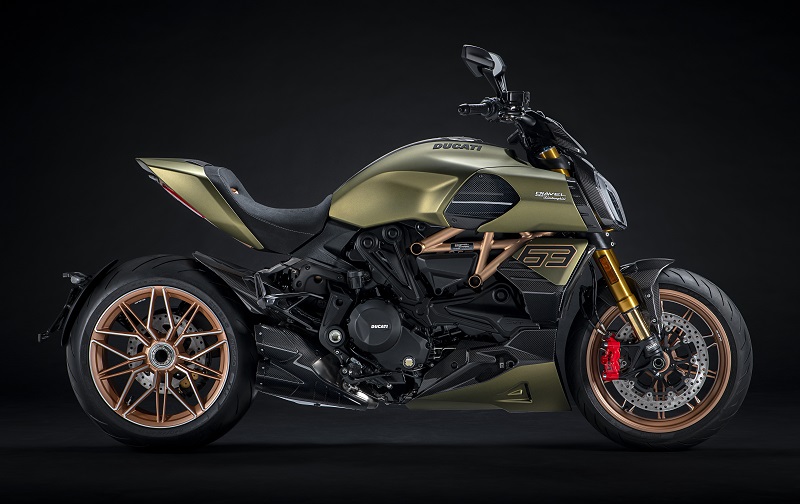 DUCATI DIAVEL 1260 LAMBORGHINI 02 UC213096 High