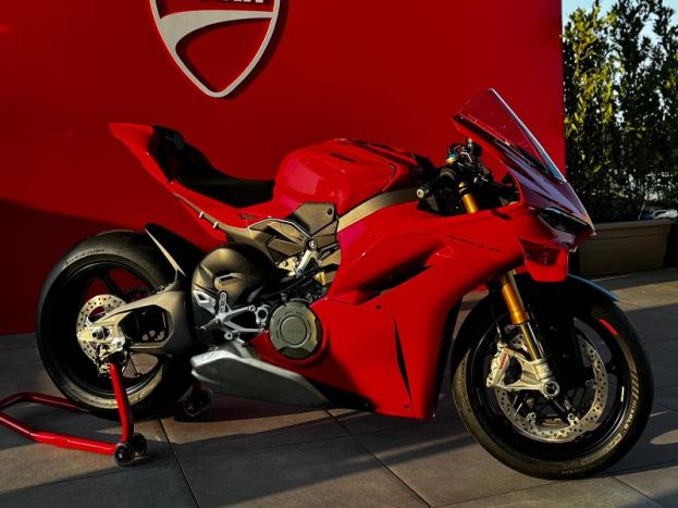Predstavljen je novi Ducati Panigale V4